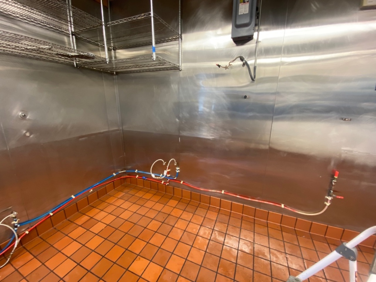 Walk-in walls and floor after detailing